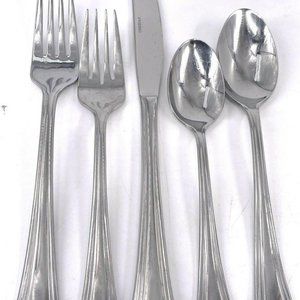 ONEIDA Bordeaux Stainless Glossy 18/10 Outlined 5-Piece Setting
